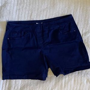 Westbound navy shorts size 18